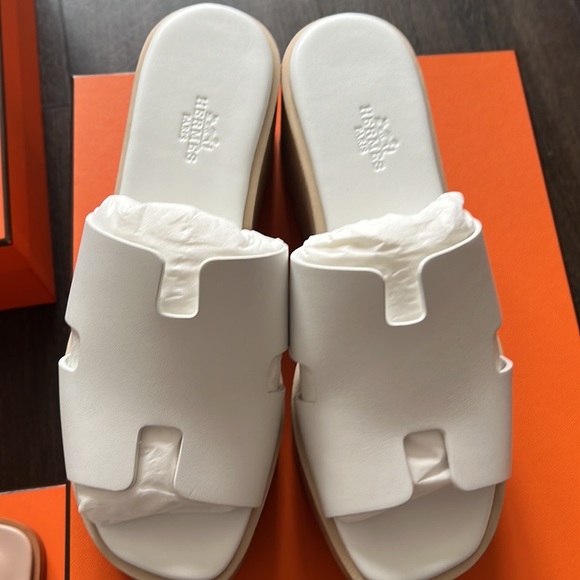 White Hermes eze sandal 39